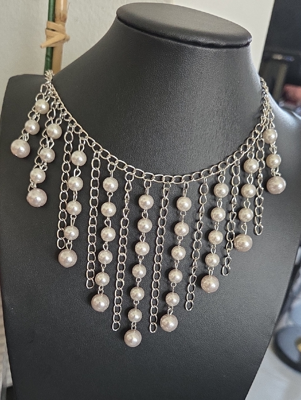 Paparazzi Beautiful White Pearl Necklace NWT